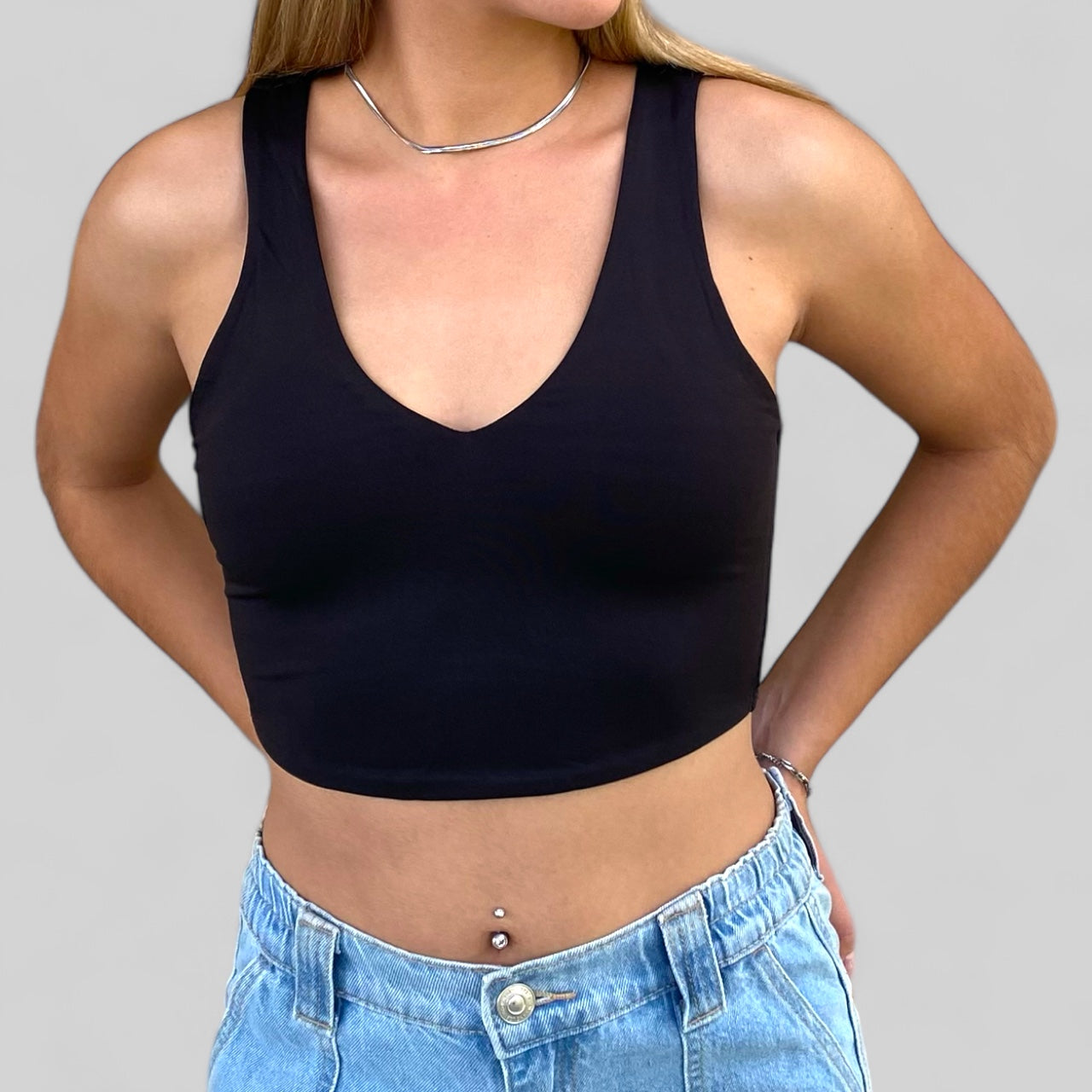 Blusa Corta Tirantes Cuello V