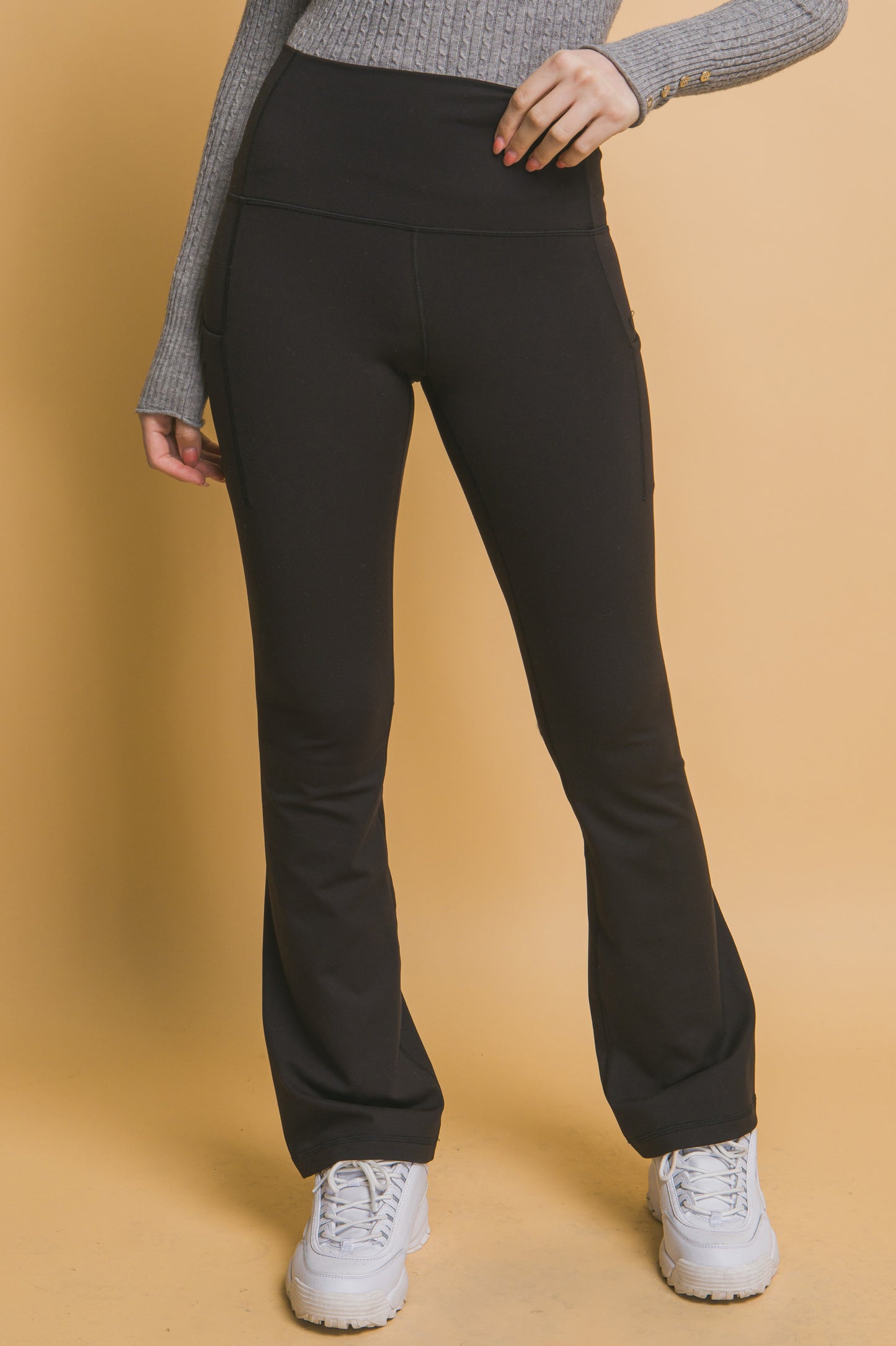 Pantalón deportivo Acampanado