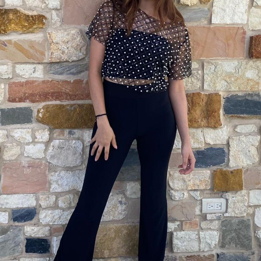 Blusa Transparente con Perlas