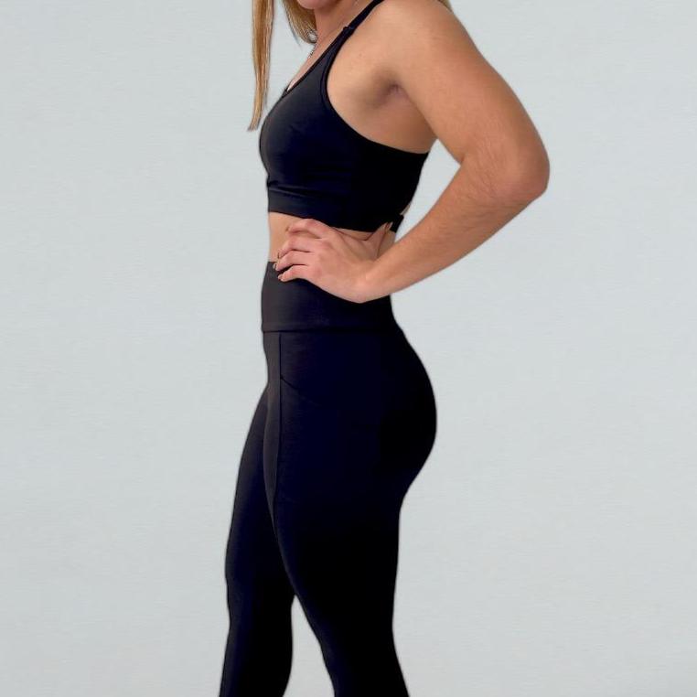 Pantalón deportivo con bolsa