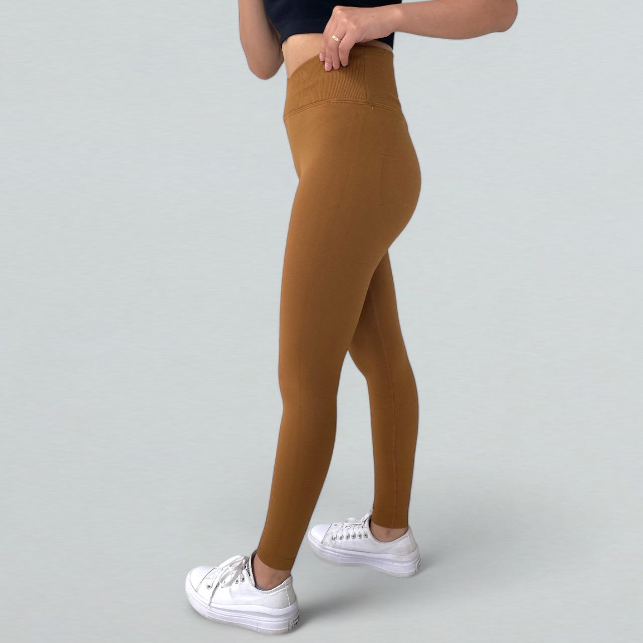 Pantalón deportivo levanta glúteo