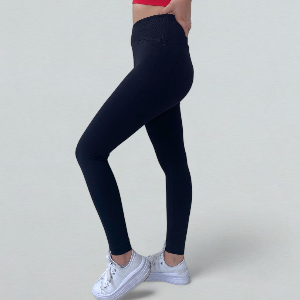 Pantalón deportivo levanta glúteo