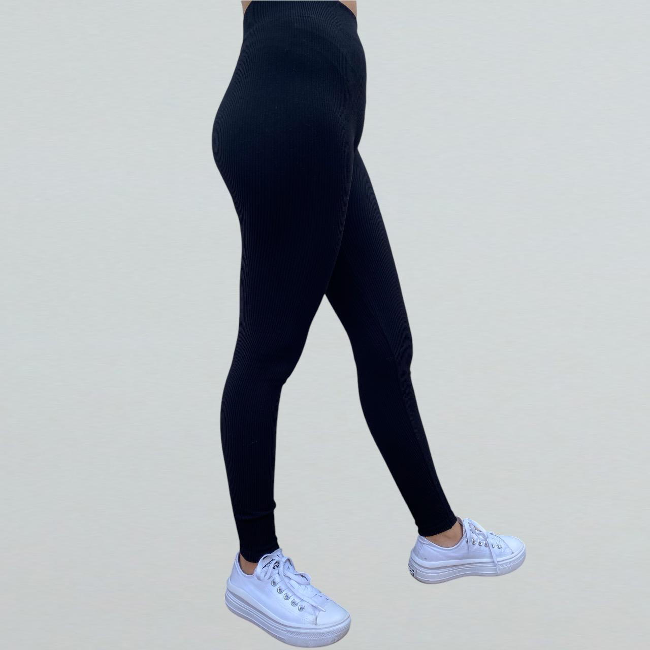 Pantalón entubado Deportivo